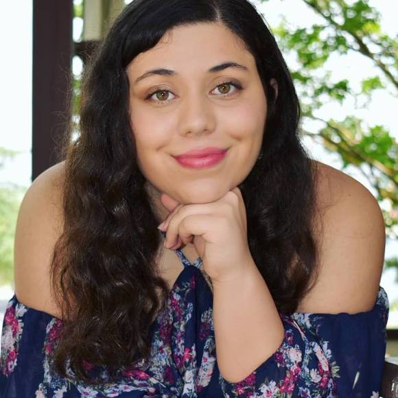 Meet your Posher, Julia - Picture 1 of 1